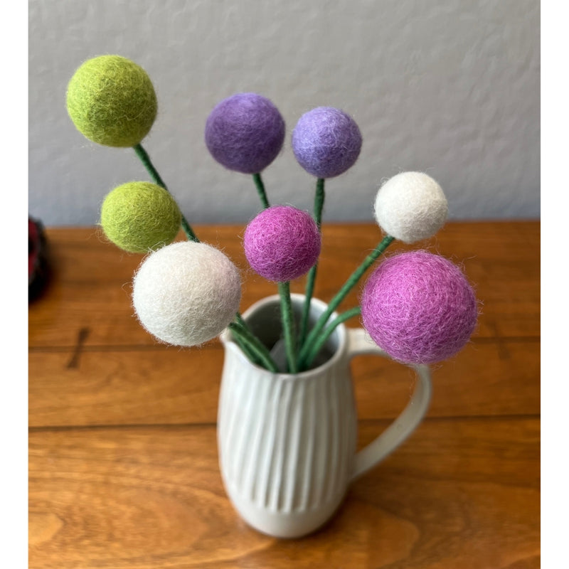 Humble Hilo Handmade Ball Flower Bouquet